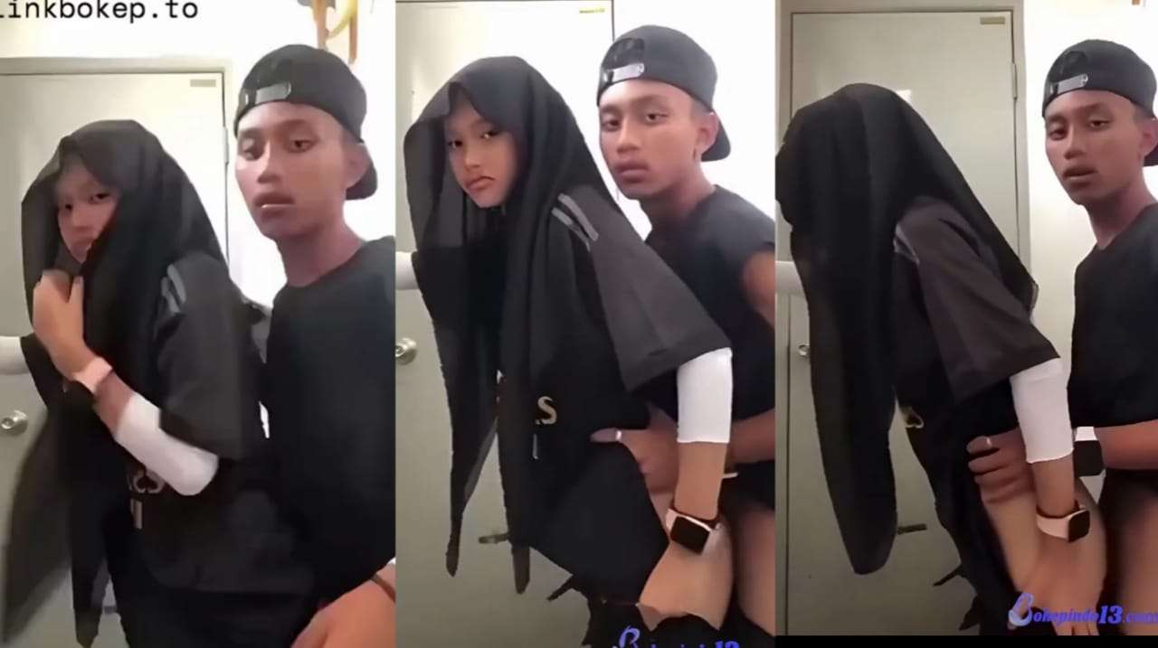 Bokep SMP ABG Hijab Sange Minta di Entot Ayang di WC Umum