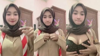 Bokep SMA Laura Talent Tobrut Colmek Pakai Seragam Pramuka
