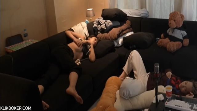 Bokep Indo Kaari Noa Blunder Buka Nenen Waktu Live