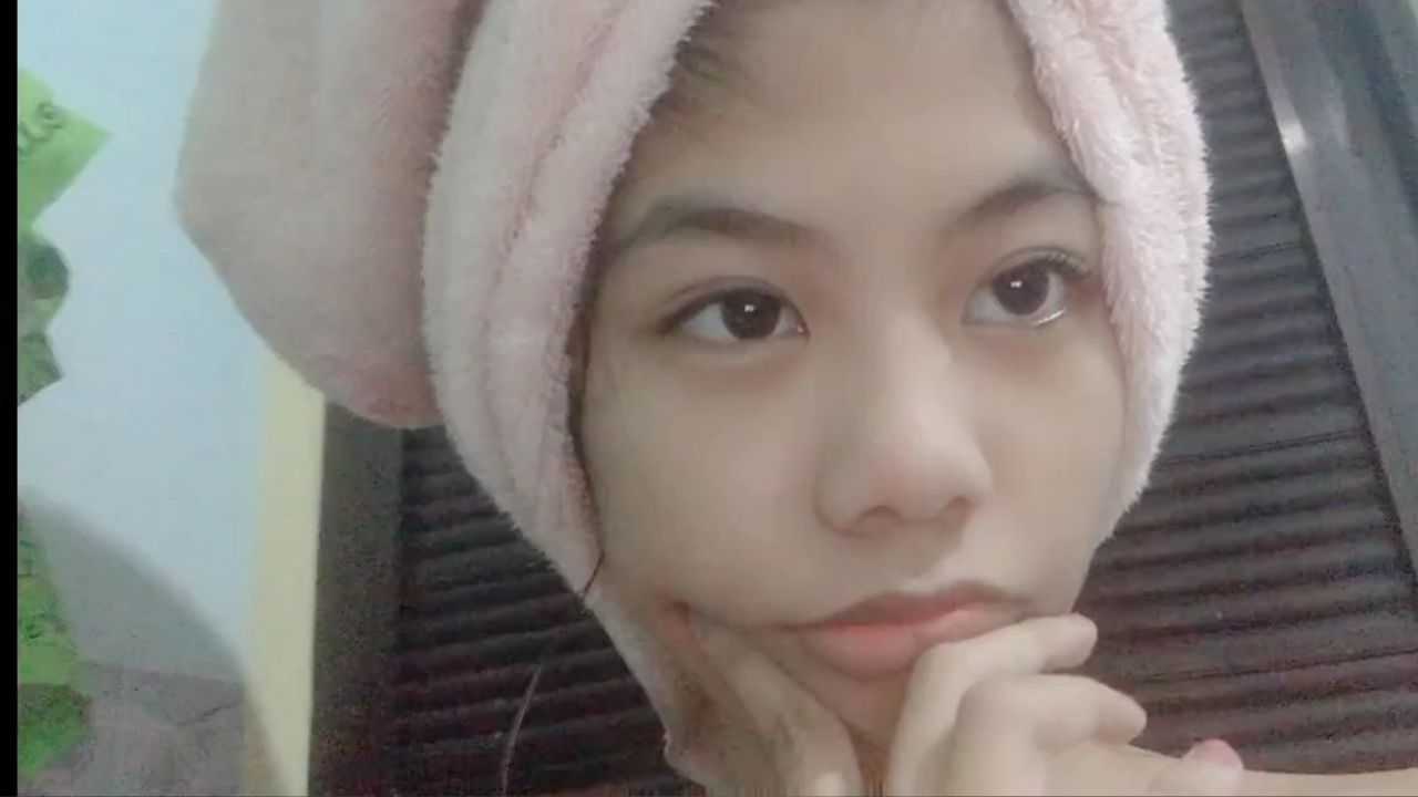 Bokep SMP Auliya ABG Masih Unyu Pamer Toket Body Mulus