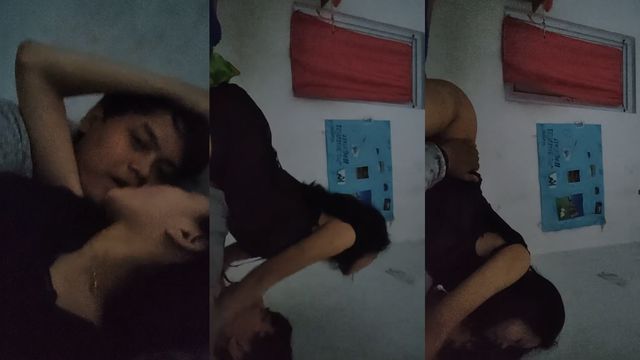 Bokep Indo Ngewe Pacar Cantik di Kos Menikmati Banget Cewenya