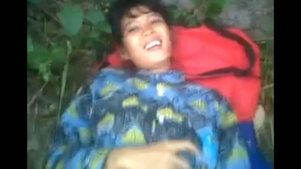 Bokep SMP ABG Batik Pulang Sekolah Ngewe Sama Temen